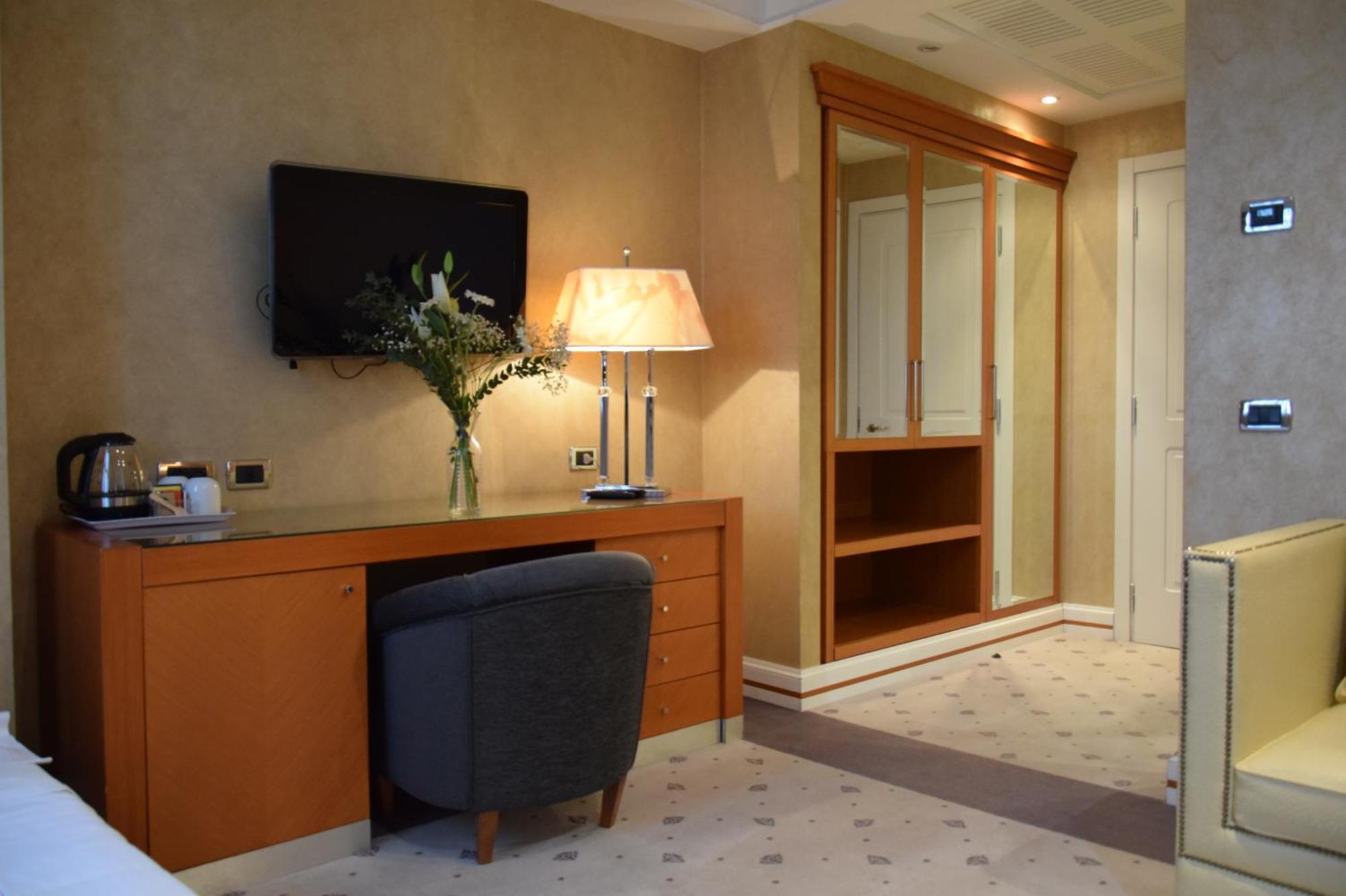 Hotel Perusia Pérouse Extérieur photo