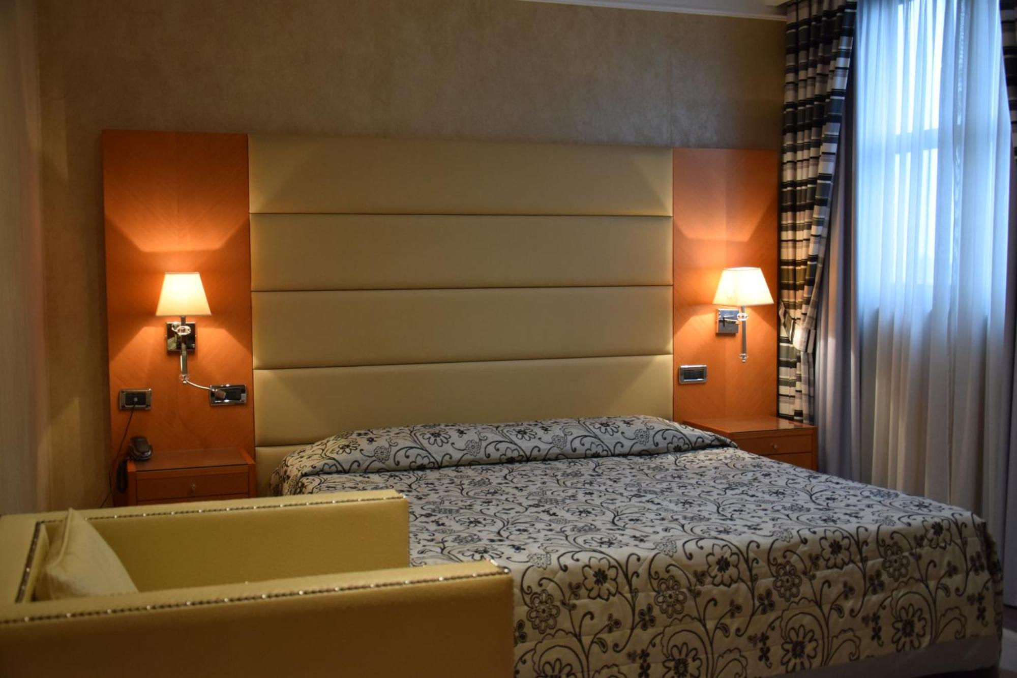 Hotel Perusia Pérouse Extérieur photo