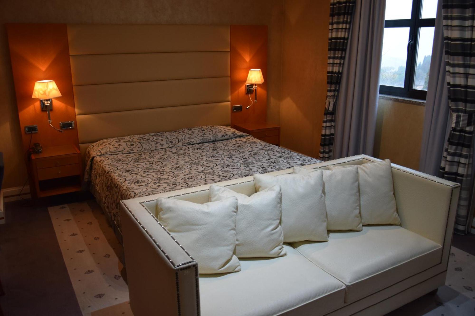 Hotel Perusia Pérouse Extérieur photo