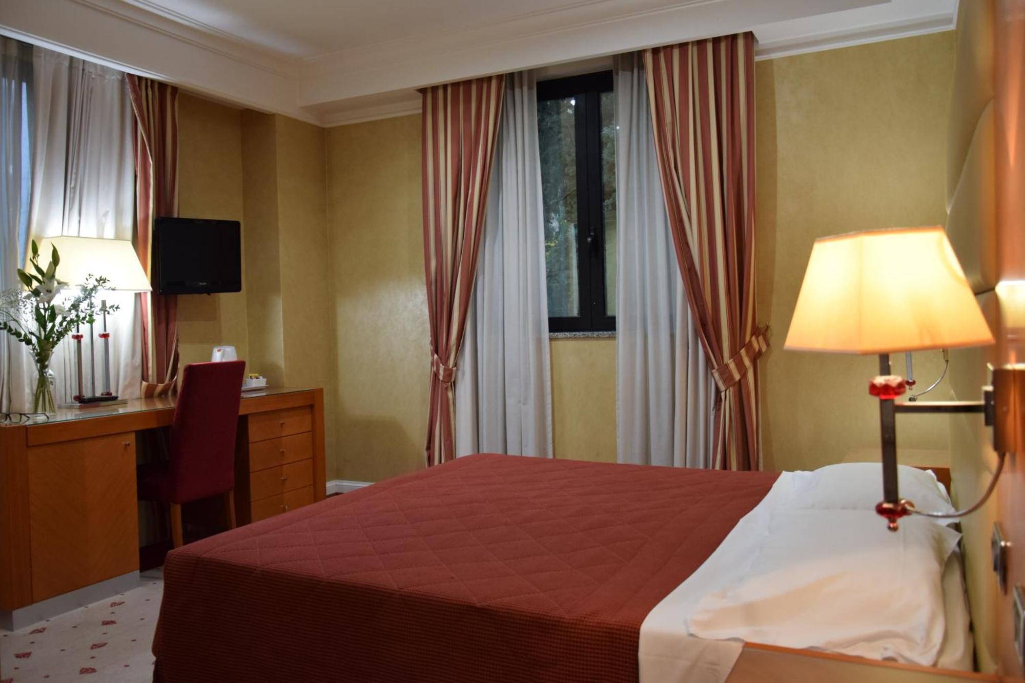Hotel Perusia Pérouse Extérieur photo
